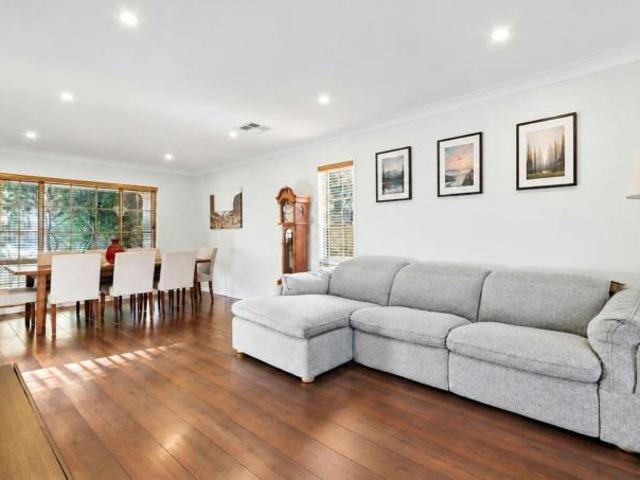 House 4 Bedroom For Rent Mount Annan NSW 900 ES106083948