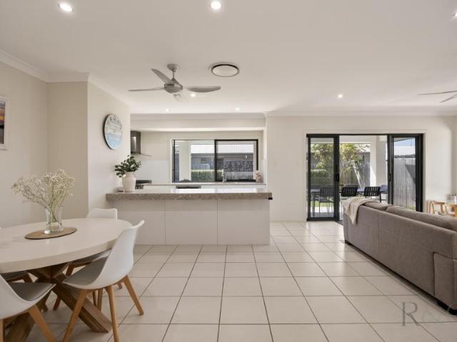 House 4 Bedroom For Rent Mountain Creek QLD ES105335444