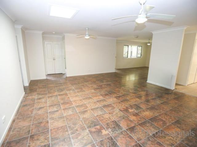 House 4 Bedroom For Rent Macleay Island QLD 595000 ES105972876