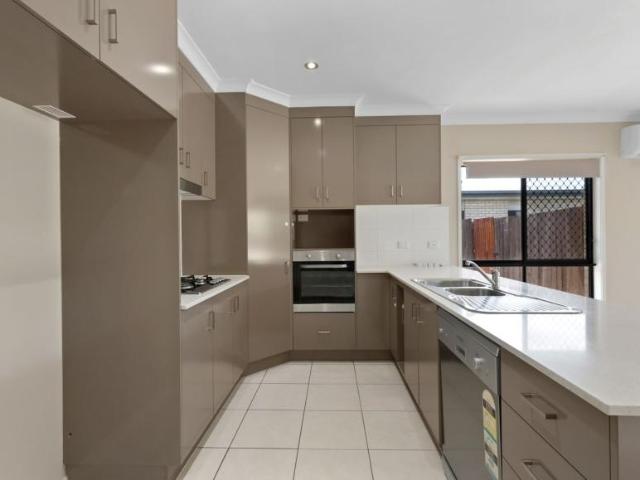 House 4 Bedroom For Rent Marian QLD ES106075210