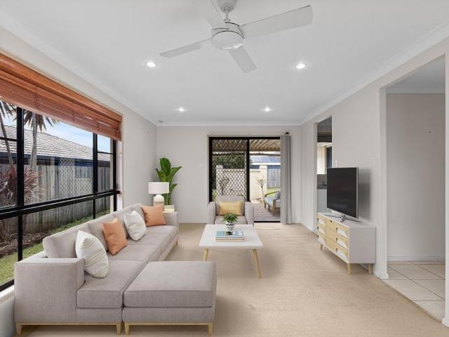 House 4 Bedroom For Rent Middle Ridge, 680 ES105824909