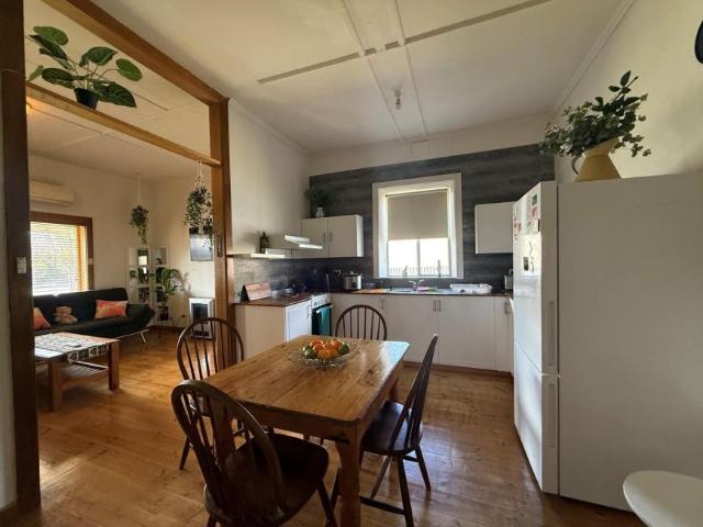House 4 Bedroom For Rent Millicent SA 490000 ES105972025