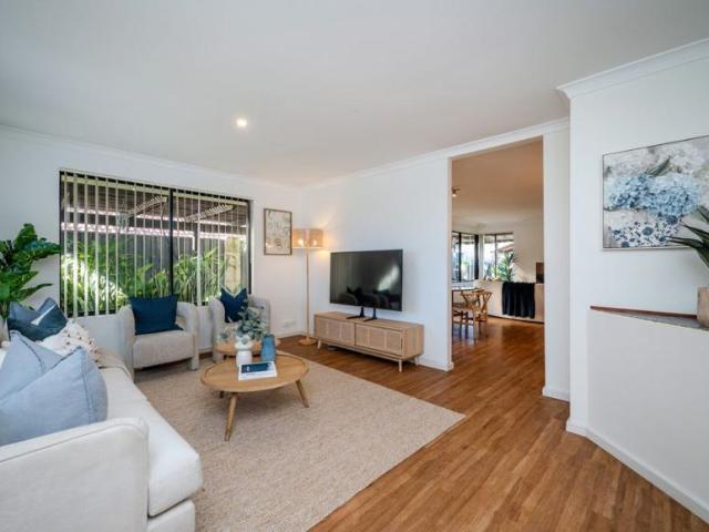 House 4 Bedroom For Rent Mindarie, WA ES103576974