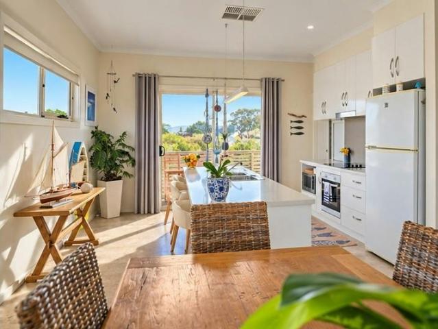 House 4 Bedroom For Rent Normanville SA ES105932277