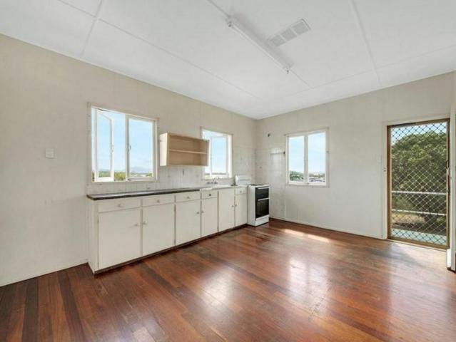 House 4 Bedroom For Rent New Auckland QLD ES105943013