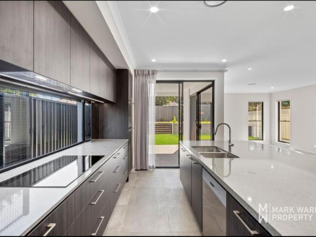 House 4 Bedroom For Rent Salisbury QLD 1400 ELS105235146