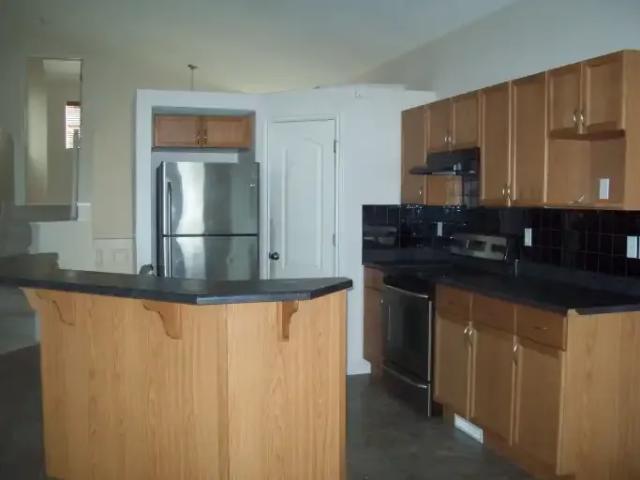 House 4 Bedroom For Rent Sherwood Park AB 2800 ELS105281841