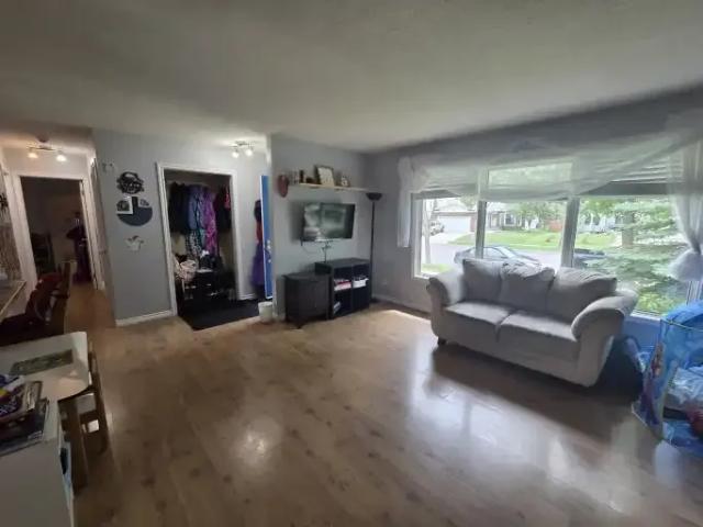 House 4 Bedroom For Rent St. Albert AB 2650 ES104711416