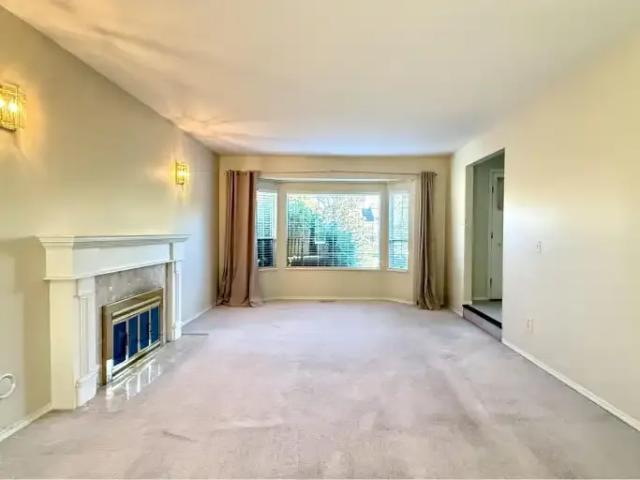 House 4 Bedroom For Rent Surrey BC 4000 ES105526316