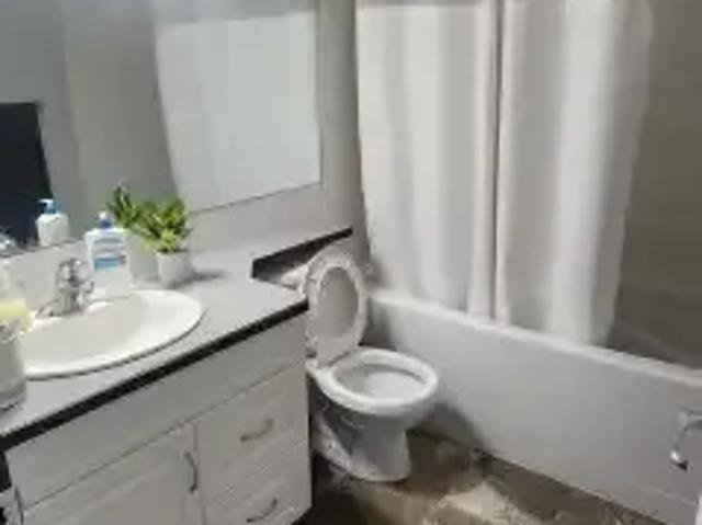 House 4 Bedroom For Rent Sylvan Lake AB 2750 ES105394759