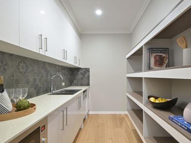 House 4 Bedroom For Rent PARK RIDGE QLD 650000 ES79874814