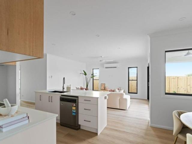 House 4 Bedroom For Rent Parkhurst QLD 800 ES106064027