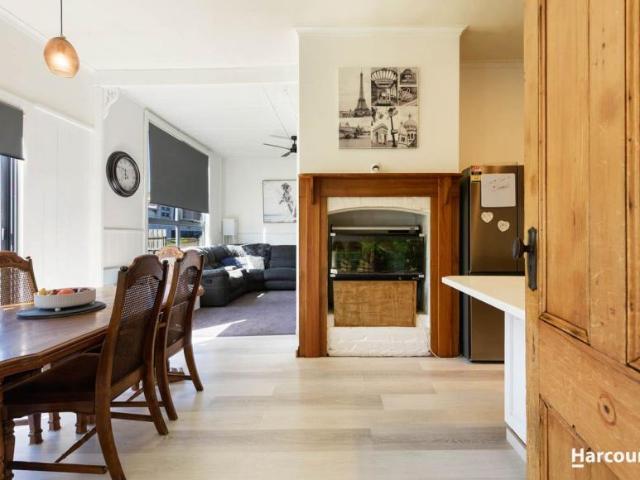 House 4 Bedroom For Rent Rosebery TAS 380000 ES106007541
