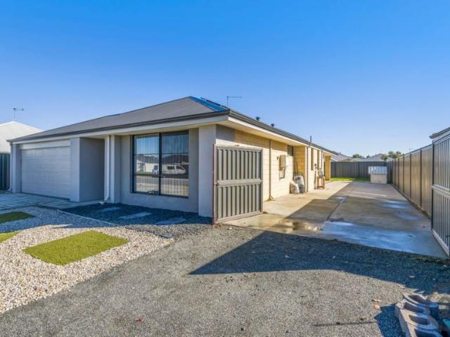 House 4 Bedroom For Rent Ravenswood, WA ES103576993