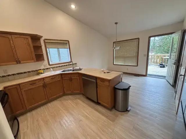 House 4 Bedroom For Rent Red Deer AB 2300 ES105755597