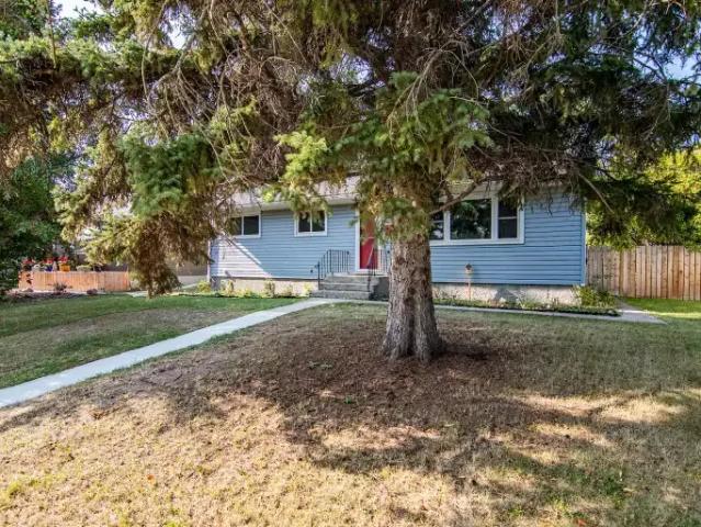 House 4 Bedroom For Rent Red Deer AB 2600 ES105435220