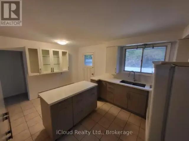 House 4 Bedroom For Rent Waterloo ON 2000 ES101878210