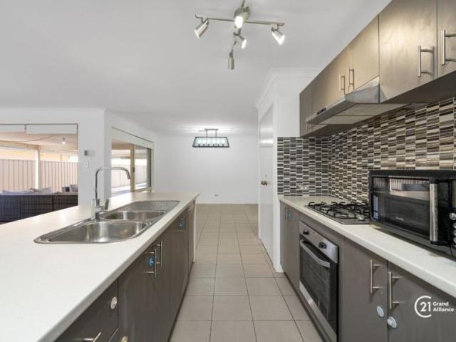 House 4 Bedroom For Rent Wattle Grove, 900 ES105995044