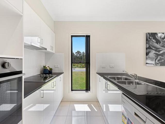 House 4 Bedroom For Rent WALLOON QLD 821000 ES85063917