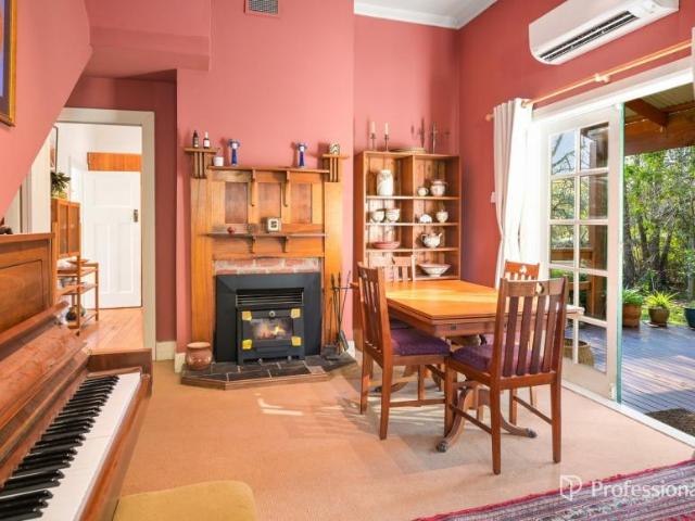 House 4 Bedroom For Rent Wesburn VIC ES105972669