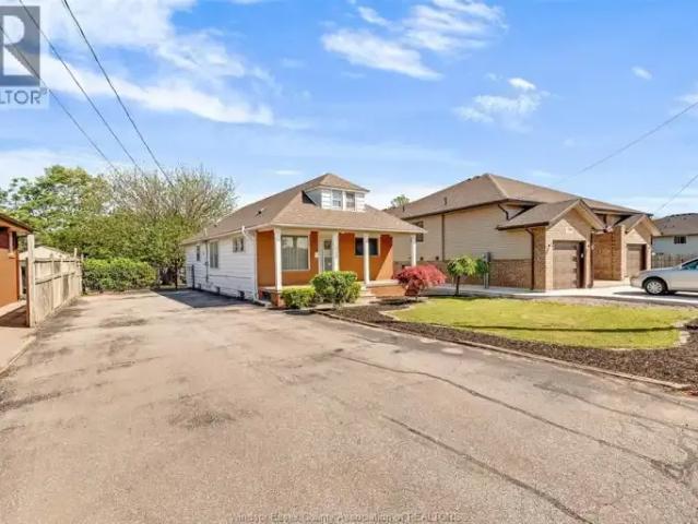 House 4 Bedroom For Rent Windsor ON 2400 ES105581055
