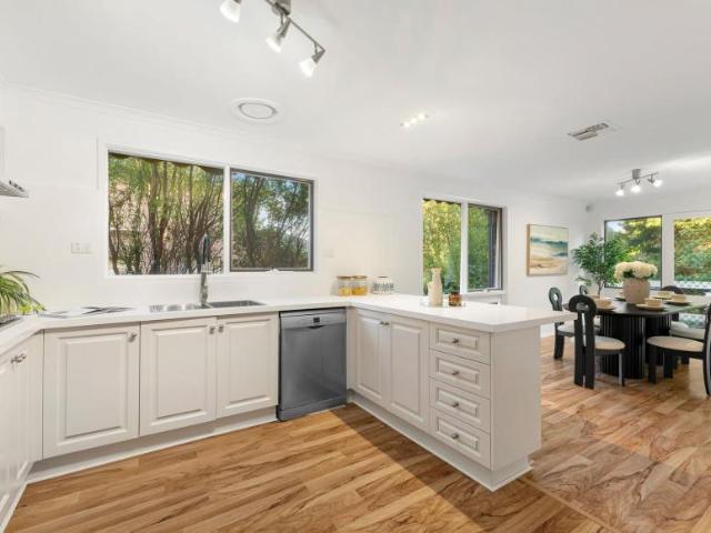 House 4 Bedroom For Rent Templestowe VIC ES105819765
