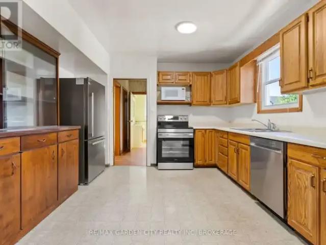 House 4 Bedroom For Rent Thorold ON 2495 ES103091724