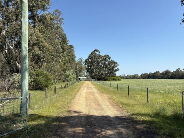 House 4 Bedroom For Rent Tutunup WA ES105943409