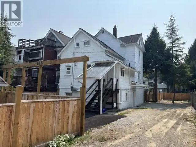 House 4 Bedroom For Rent Vancouver BC 3900 ES105072163