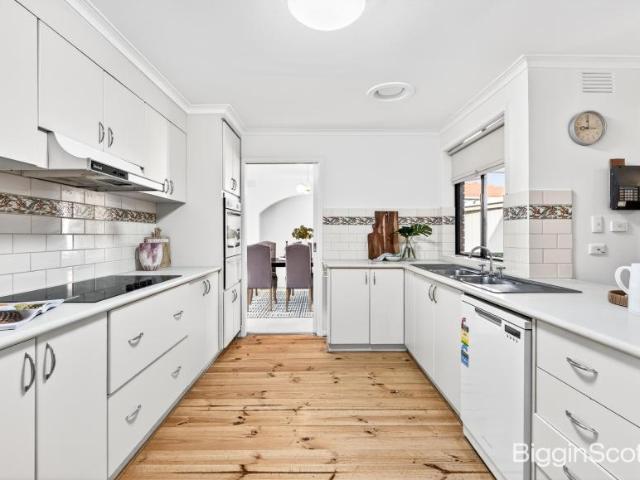House 4 Bedroom For Rent Vermont South VIC 800 ES105863241