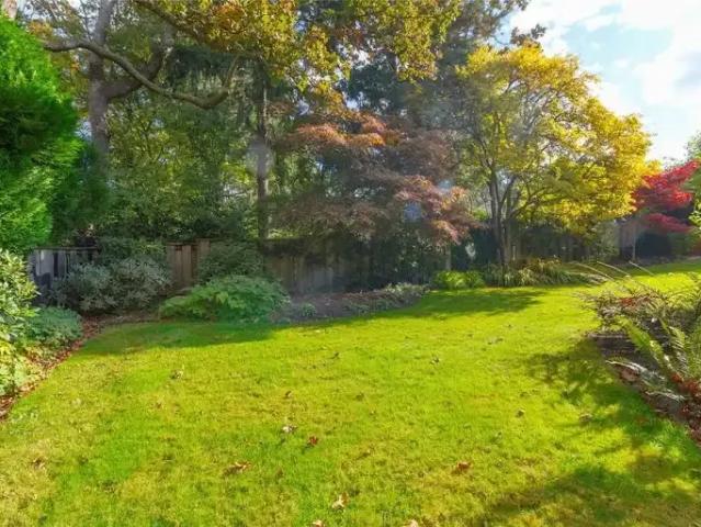 House 4 Bedroom For Rent Victoria BC 6550 ES105394706