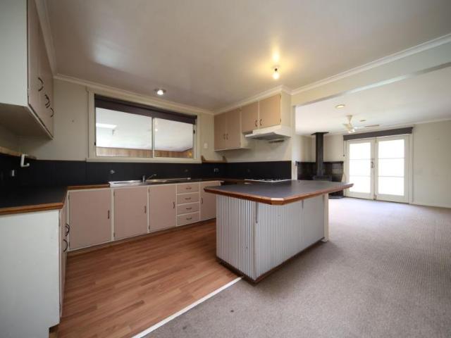 House 4 Bedroom For Rent Zeehan TAS ES106063919