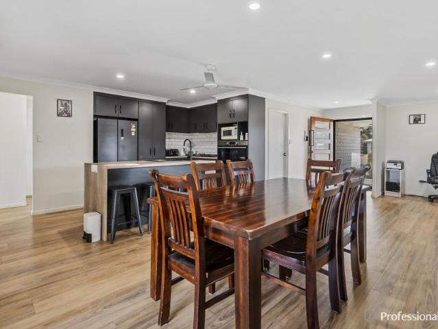House 4 Bedroom For Rent Zilzie QLD ES105971954