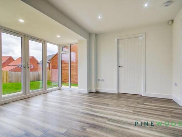 House 4 Bedroom For Sale Chesterfield Derbyshire 400000 ES100855182
