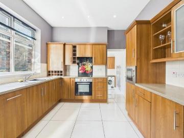 House 4 Bedroom For Sale Burslem Staffordshire 185000 ES101379263