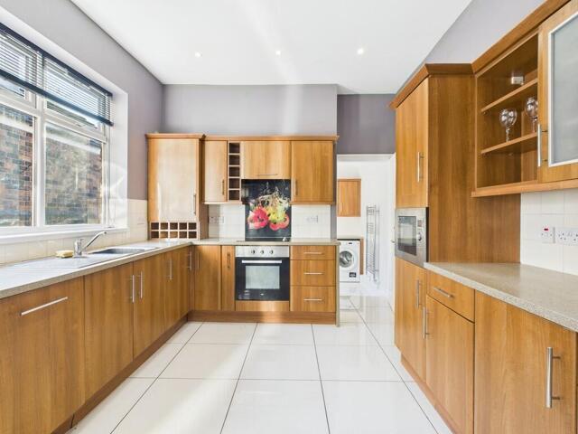 House 4 Bedroom For Sale Burslem Staffordshire 185000 ES101379263