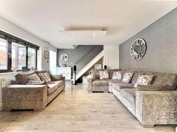 House 4 Bedroom For Sale Dudley Wolverhampton 325000 ES101892008