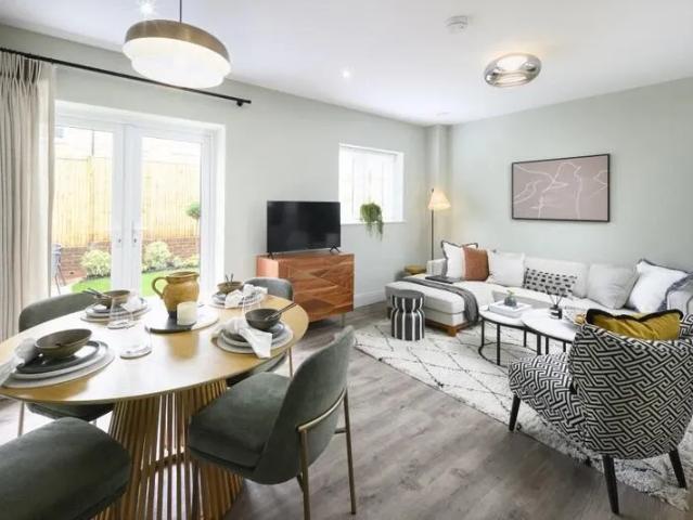 House 4 Bedroom For Sale Hartland Village Fleet 675000 ES102596726