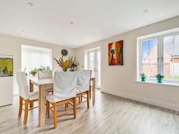 House 4 Bedroom For Sale Surrey West Sussex 725000 ES101059694