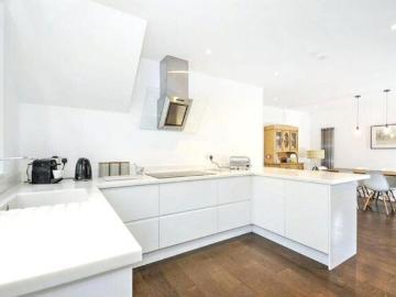 House 4 Bedroom For Sale Romford Greater London 850000 ES101278336