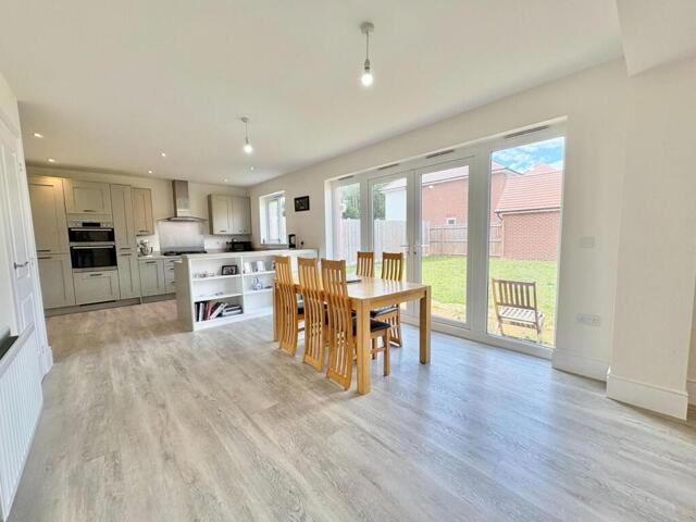 House 4 Bedroom For Sale Tamworth Staffordshire 560000 ES101168627