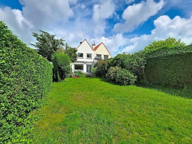 House 4 bedrooms garden
