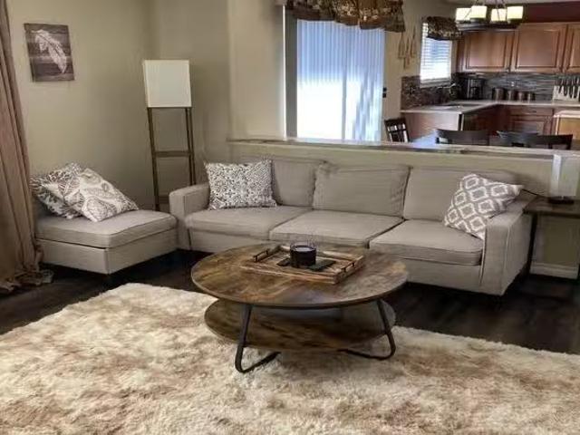 House 4 bedrooms in Commerce City