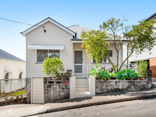 house 4 Frith Street, Highgate Hill