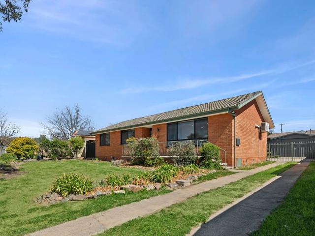 house 4 Gungurra Crescent, Rivett