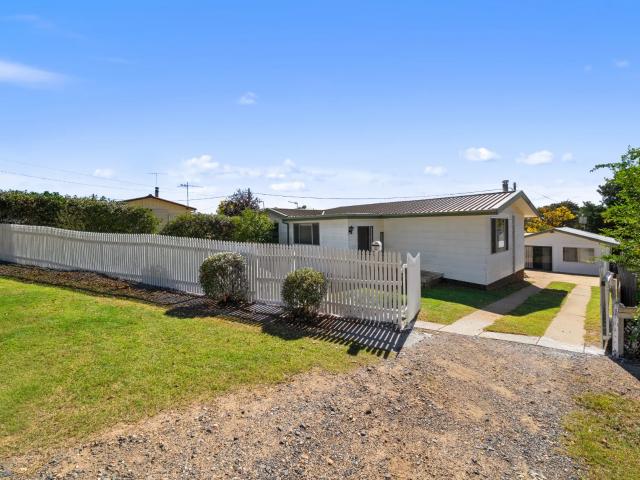 house 4 Walla Street, Cooma
