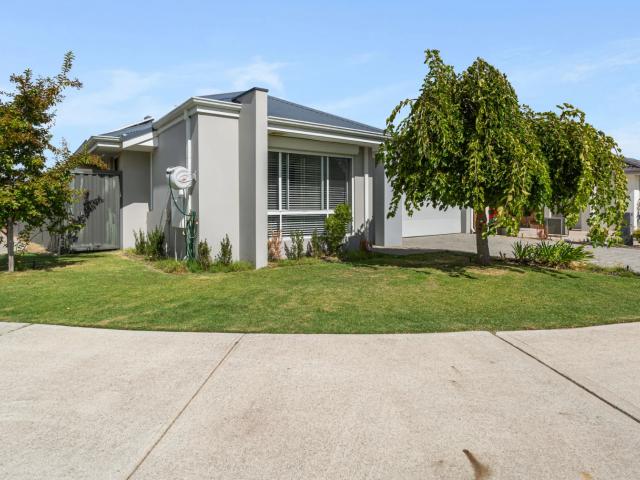 house 53 Gloucester Approach, Brabham