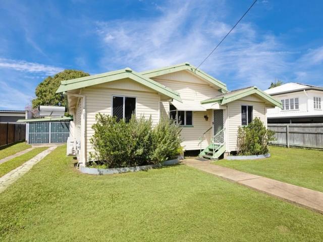 house 53 Howlett Street, Currajong