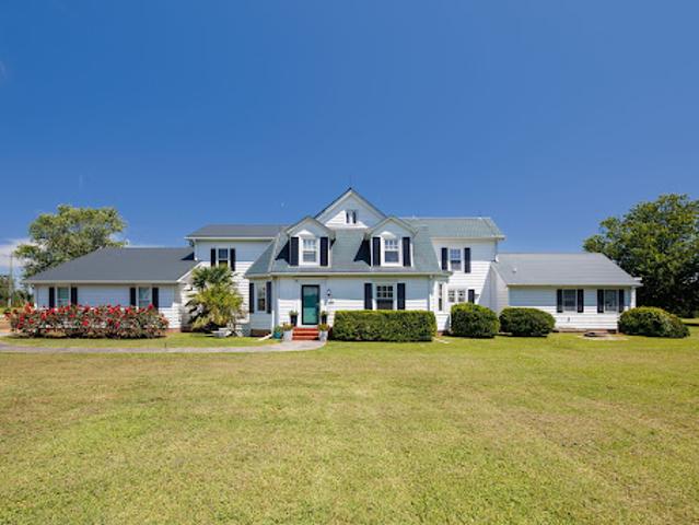 Seaside house with garden and terrace