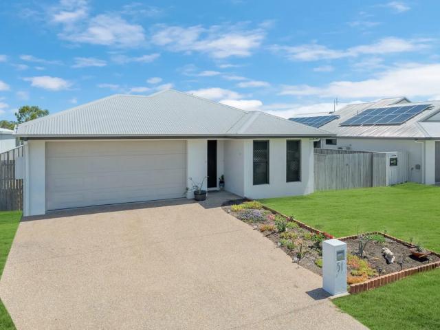 house 51 Salonika Circuit, Bushland Beach